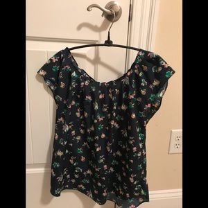 Cute Lauren Conrad M blouse